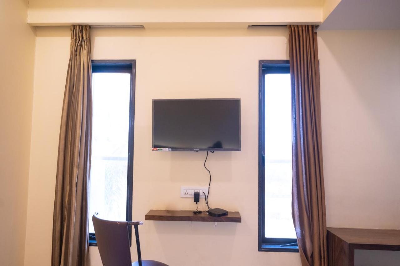 Vijaya Hill View Residency Navi Mumbai Exterior foto